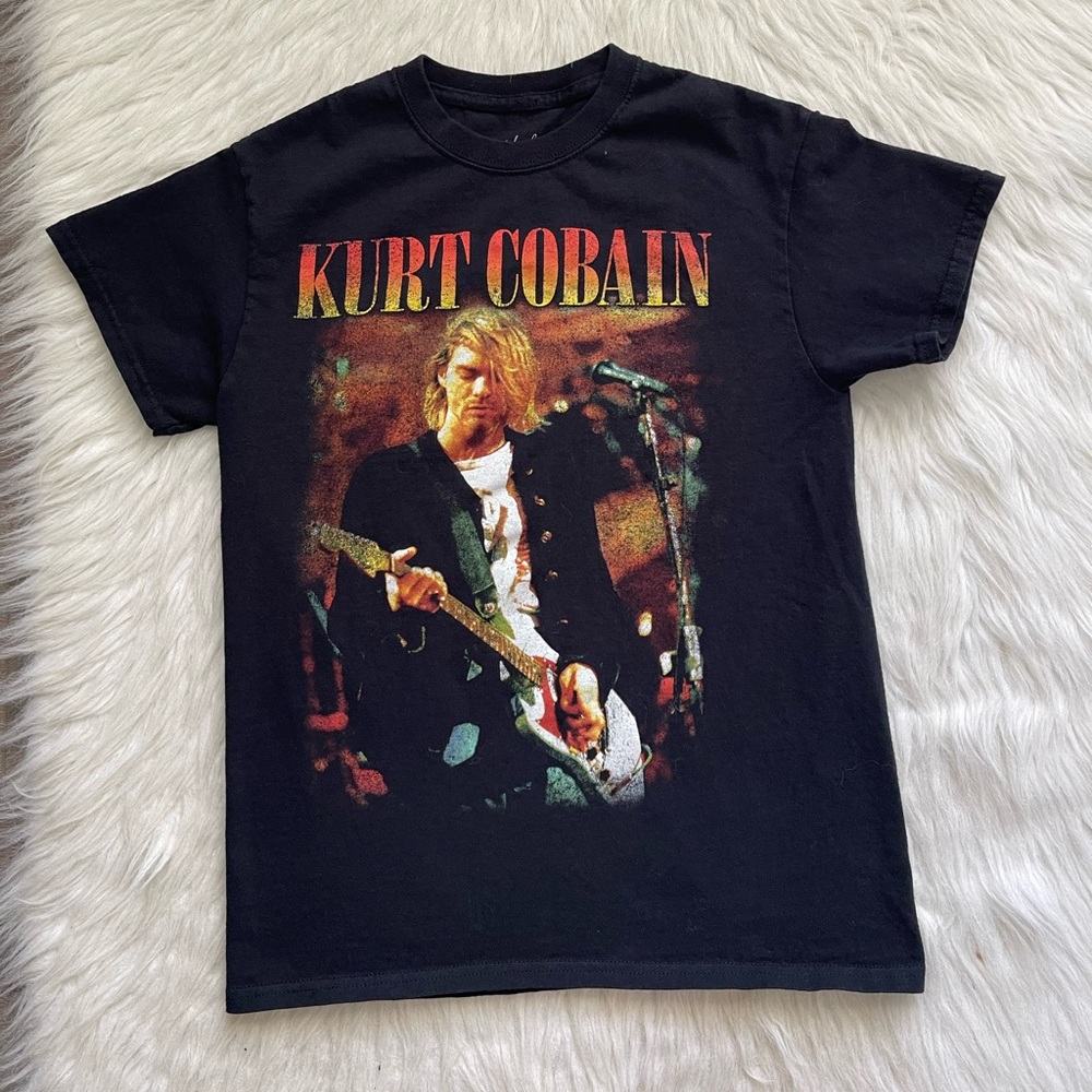 Kurt Cobain Black Short Sleeve Graphic Crew Neck T-Shirt Athleisure Size Small - Picture 1 of 7